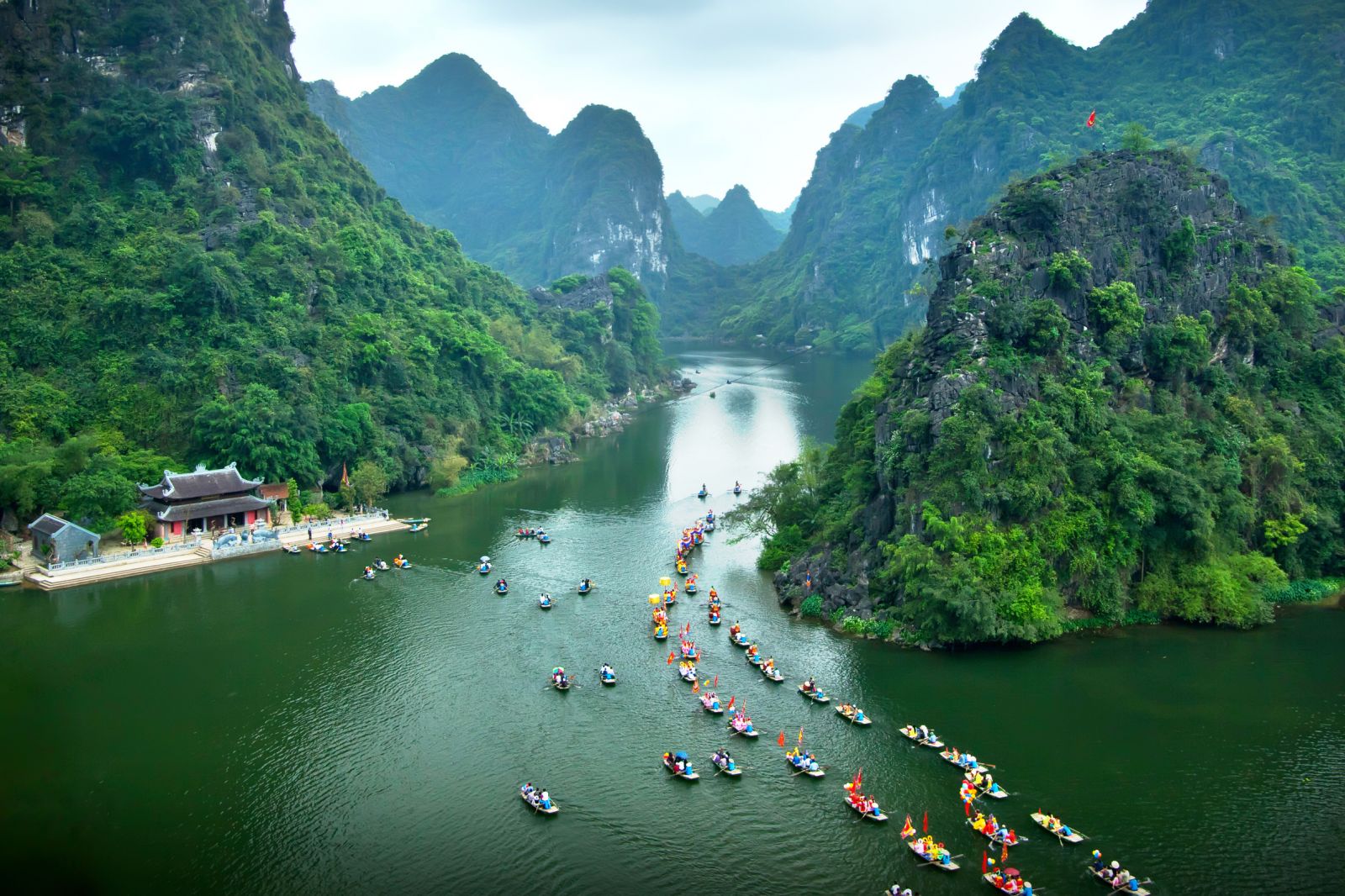 Hành trình tìm về nguồn cội: Hà Nội - Hạ Long - Ninh Bình - Bái Đính - Tràng An - Chùa Địa Tạng Phi Lai Tự - Quần thể Tam Chúc